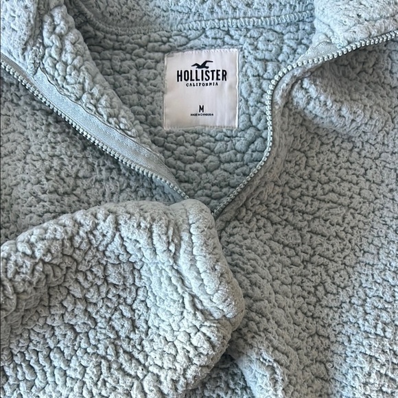 Hollister Cropped Quarter Zip Sherpa Pullover - Picture 3 of 4